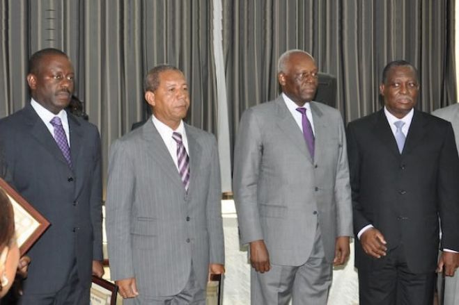 Generais "Dino" e "Kopelipa" foram constituídos arguidos no âmbito do processo CIF