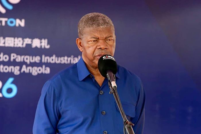 Nossa estratégia é incentivar os investidores a produzirem produtos para exportação - João Lourenço