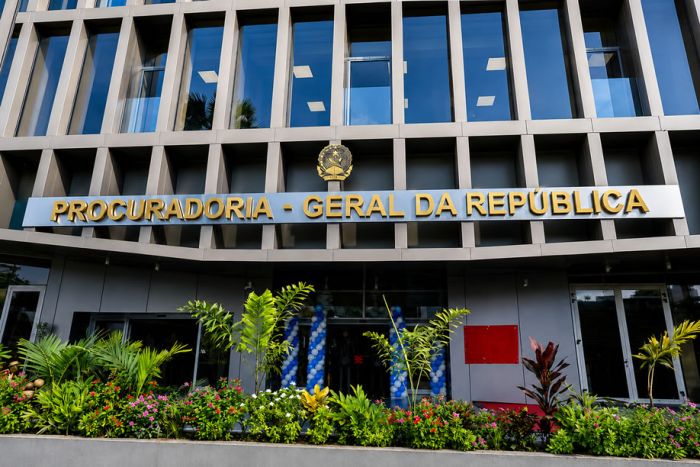PGR confirma arresto de 72 milhões de euros do general "Dino" e investigação a Jorge Chicote