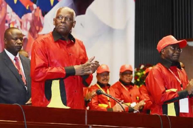 José Eduardo dos Santos &#039;&#039;abandona&#039;&#039; MPLA