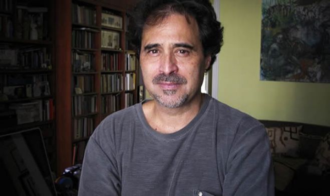 “Não conheço alguém que em privado defenda o regime angolano&quot; - Agualusa