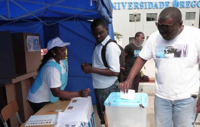 Caderno eleitoral angolano fechado quatro meses antes das eleições gerais de 2017