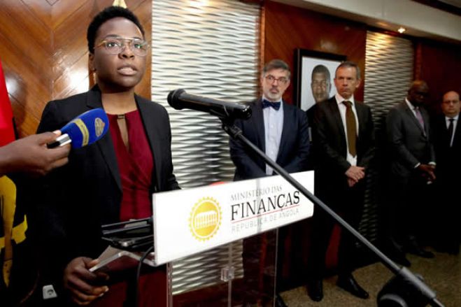 Dividas: Angola não vai aos mercados porque custo é "absurdamente alto"