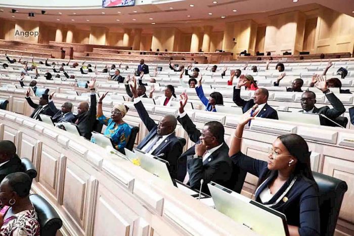 Parlamento angolano aprova OGE 2026 com votos contra da UNITA