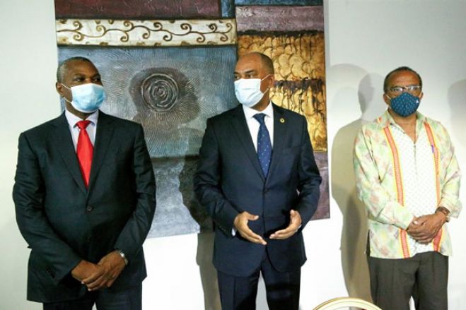 Justino Pinto de Andrade suspenso da CASA-CE depois de reuniões com Adalberto e Chivukuvuku