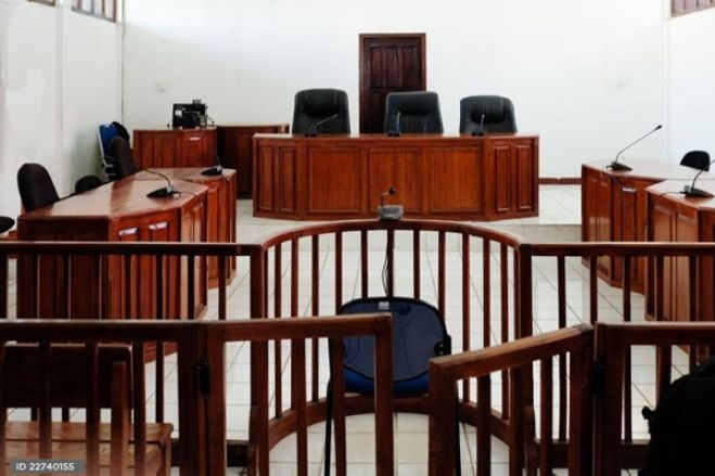 Oficiais de Justiça condenados por crime de burla