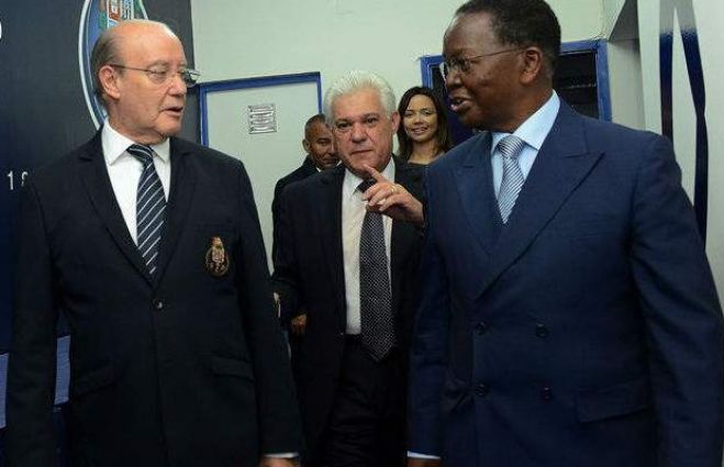 Por vezes, &quot;Portugal não sabe estar presente em Angola&quot; - Pinto da Costa