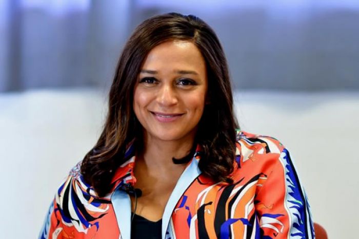 Mãe de Isabel dos Santos dirigiu companhia que recebeu milhões de dólares do estado angolano, alega despacho do Supremo Tribunal