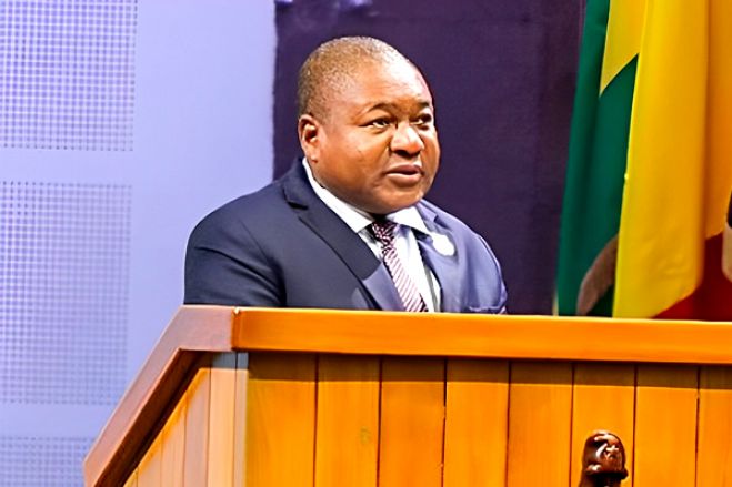 Filipe Nyusi considera golpes de Estado um desafio para África