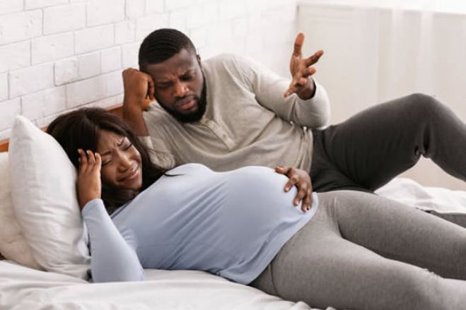 Pandemia gerou "níveis inéditos" de violação dos direitos das mulheres em África