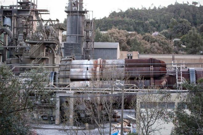 Fábrica de cimento Secil à espera de &#039;aval&#039; de João Lourenço