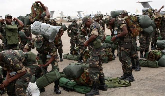 Despesa militar em Angola registou em 2017 o valor mais baixo em 13 anos - relatório