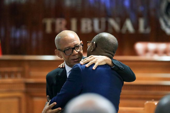 Adiamento do julgamento de generais angolanos permite &quot;processo mais justo&quot;