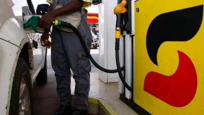Governo continua a analisar melhor momento para aumentar preço dos combustíveis