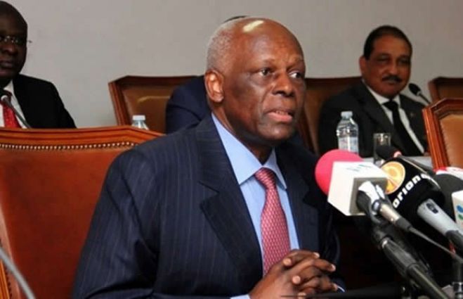 José Eduardo dos Santos: &quot;MPLA está determinado em dar passos para aprofundar a democracia&quot;
