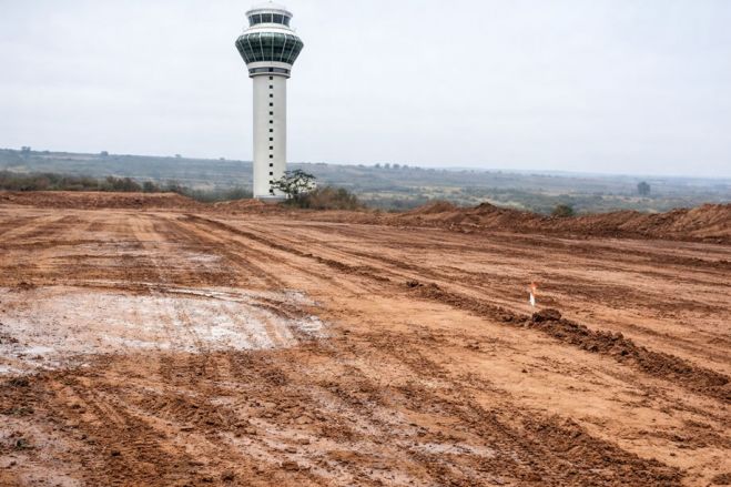 Luanda proíbe compra de terrenos e circulação de viaturas na área do novo aeroporto