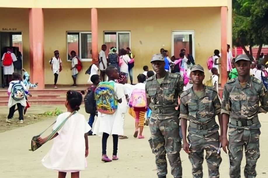 Huambo recruta militares para colmatar défice de professores
