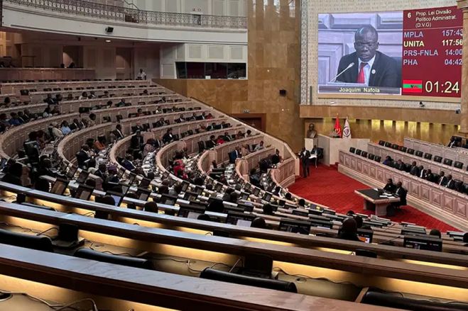 Parlamento prepara revisão de diplomas legais para reforçar a transparência do processo eleitoral