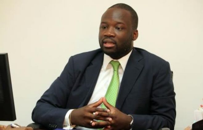 Luvualo de Carvalho: &quot;O poder não se projecta apenas com diplomacia e políticas&quot;