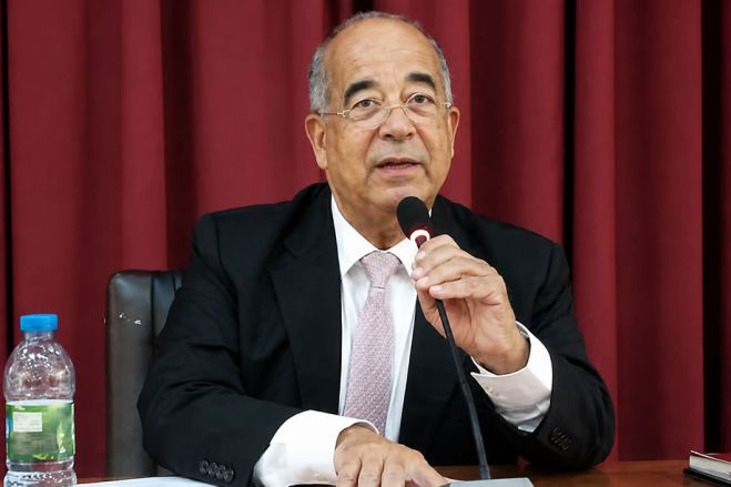 Raul Araújo defende mais poderes para o Parlamento e maior fiscalização do Presidente