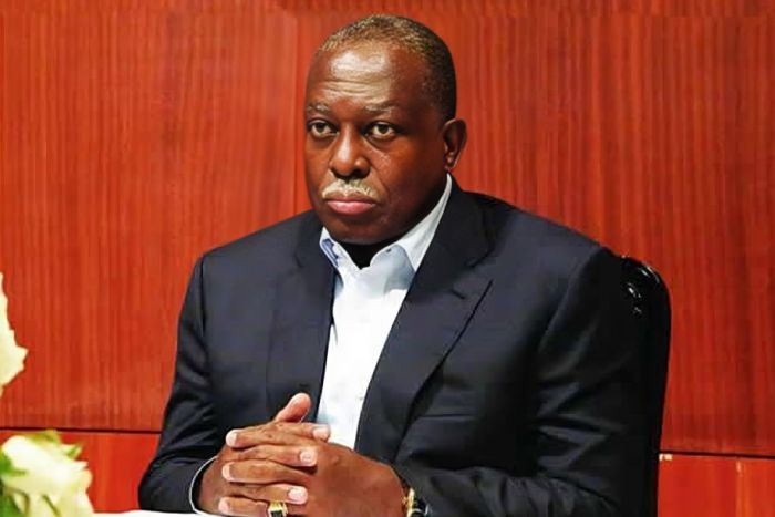 Manuel Vicente deve ser chamado no caso &quot;Kopelipa&quot; e &quot;Dino&quot;?