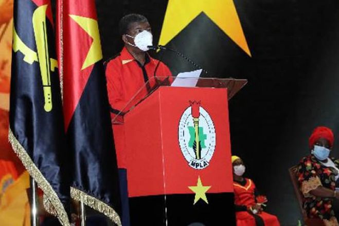 João Lourenço considera que ainda não é tempo para eleições autárquicas em Angola