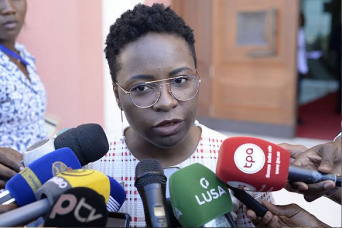 Ministra das Finanças: “O stock da dívida está em níveis que nos exigem cautela”