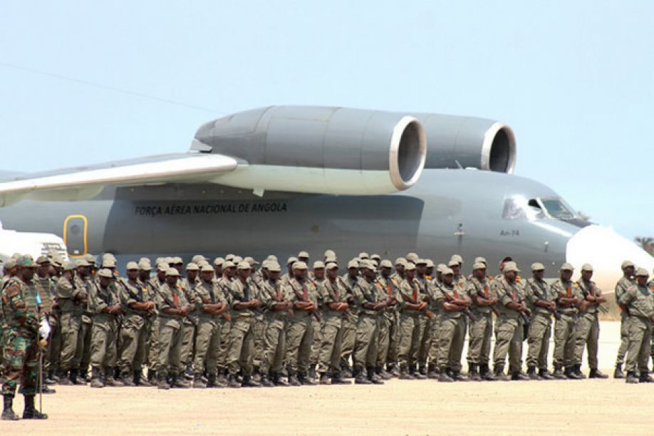 Parlamento aprova por unanimidade envio de militares para  Moçambique