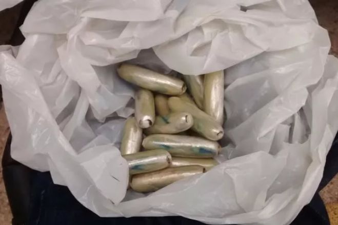 Policia angolana deteve brasileiro com mais de um quilo de cocaína ingerida