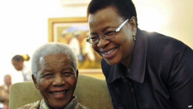 Familiares de Mandela exercem pressões sobre Graça Machel