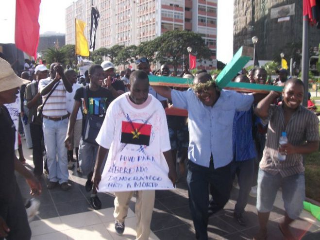 Proibida manifestação em Luanda para exigir &quot;demissão imediata&quot; do Presidente JES