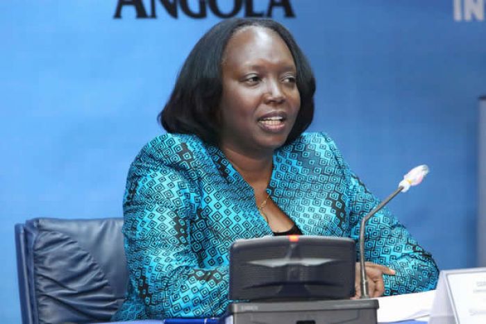 Sílvia Lutucuta assegura que Angola comprou vacinas contra a Covid-19 e que não vive só de doações