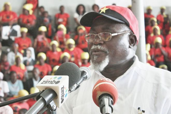 Tribunal iliba activistas processados por antigo governador da Huíla, Marcelino Tyipinge