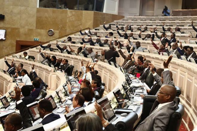 A Constituição e as Imunidades do Deputado-Ladrão