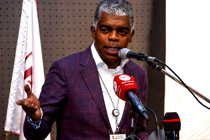 Angola inaugura a primeira academia da Aviação civil