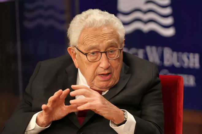 Henry Kissinger, ex-secretário de Estado dos EUA, morre aos 100 anos