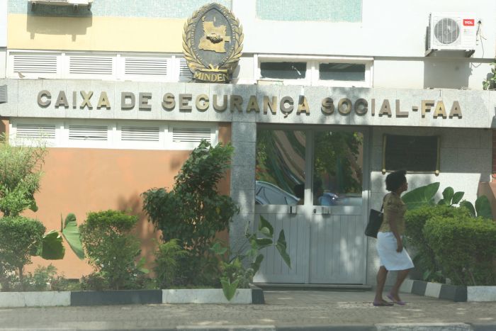 Caixa Social das FAA leva quatro burlões à cadeia