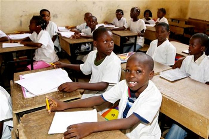 Angola reavalia reinício do ensino primário devido a elevado número de casos