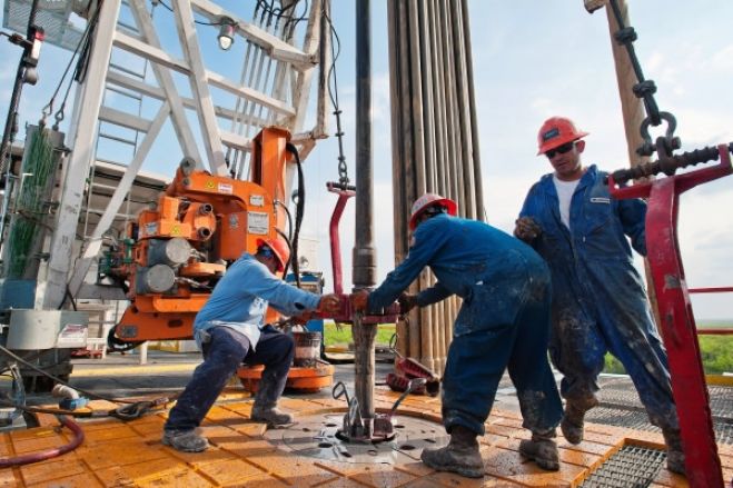 Petróleo bruto produzido em Angola em 2018 baixou 9%