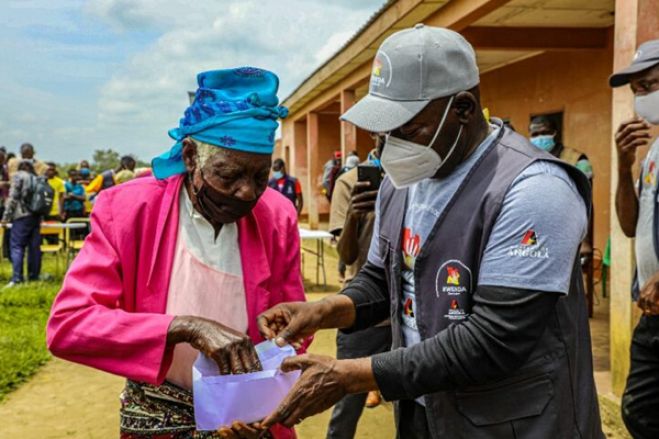 Programa social angolano &quot;Kwenda&quot; já beneficiou 610 mil famílias - Governo