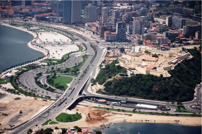 Intervenção do Estado na economia sobe risco político de Angola - Consultora