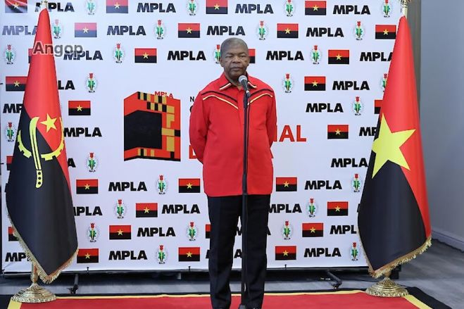 João Lourenço desdramtatiza candidaturas à presidência do partido