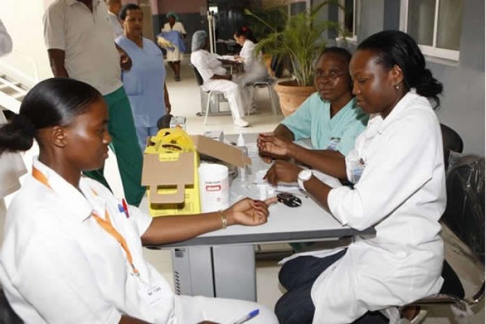Covid-19: Angola aumentou capacidade para 400 testes por dia