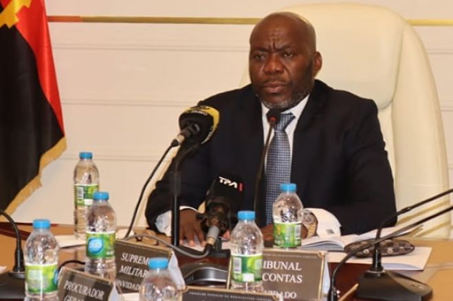 Conselho Superior da Magistratura angolana proíbe uso de telemóveis em cartórios