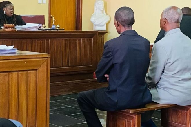 Padre de 80 anos de idade julgado por crimes de difamação, calúnia e injúria contra o arcebispo