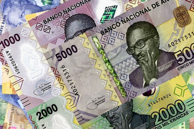 Kwanza perde 3,6% face ao dólar na semana passada e cai 38,8% desde janeiro