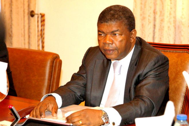 João Lourenço, de 'motorista' a 'exonerador' e com 250 nomeações em dois meses