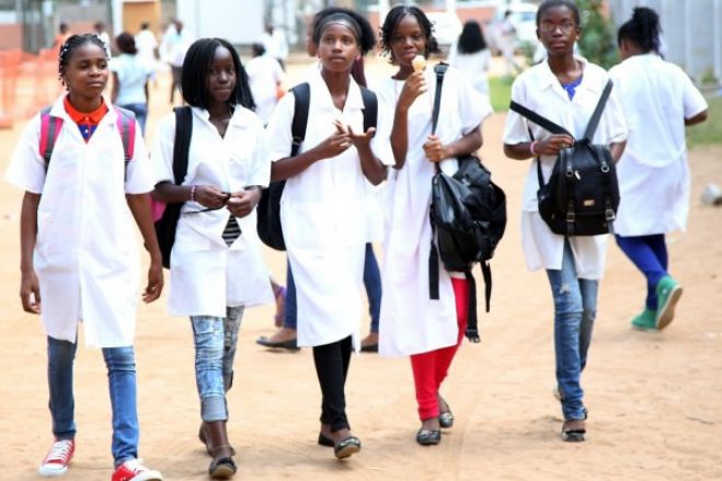 Associação de Ensino Privado angolana considera anulado ano letivo de 2020