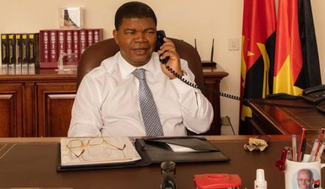 Que futuro para Angola? Presidente eleito toma posse
