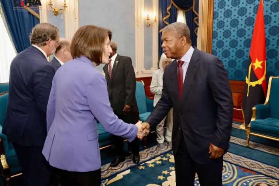 Senadores americanos encontram-se com João Lourenço